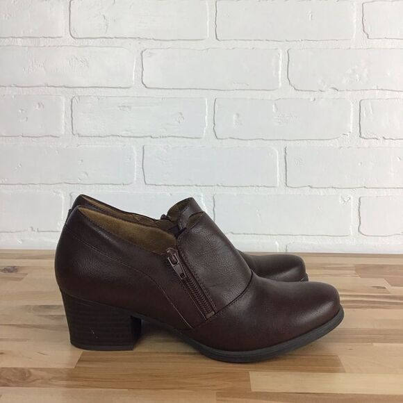 NATURAL Soul brown leather chunky heeled shoes round toe comfortable size 7.5 - Picture 3 of 15